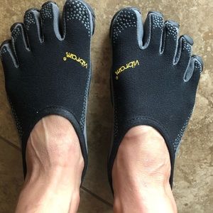Vibram 5 finger Shoes